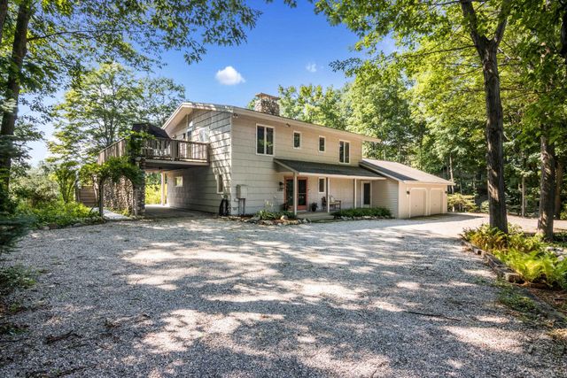 4340 S Sugar Loaf Mountain Road, Cedar, MI 49621