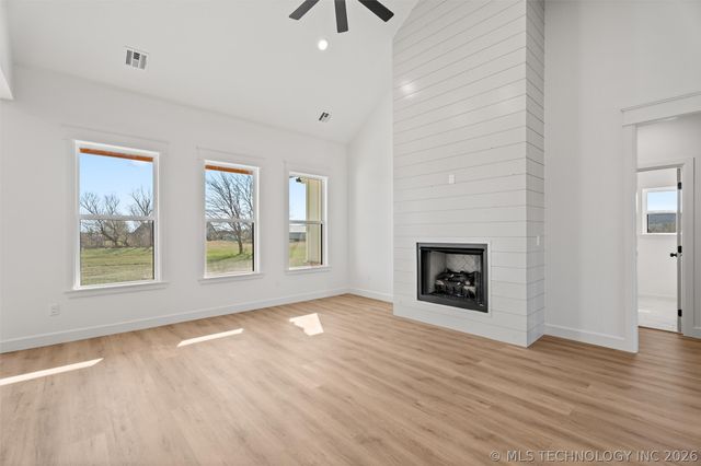 145 S 427 Road, Pryor, OK 74361