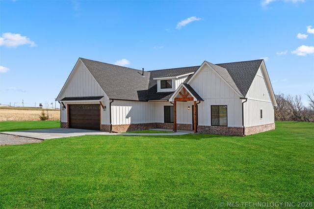 145 S 427 Road, Pryor, OK 74361