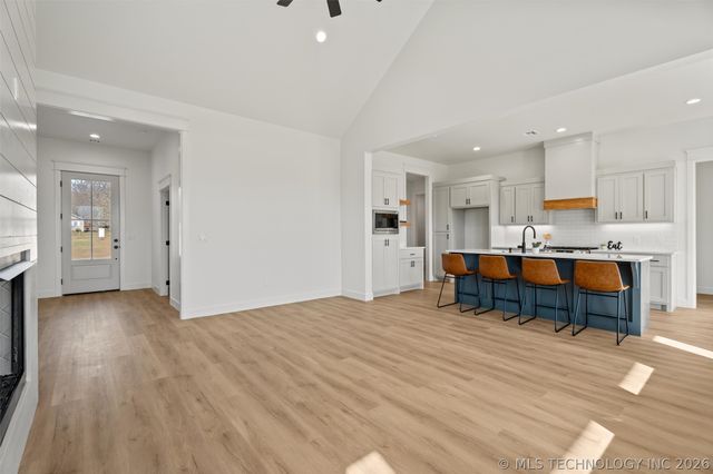 145 S 427 Road, Pryor, OK 74361