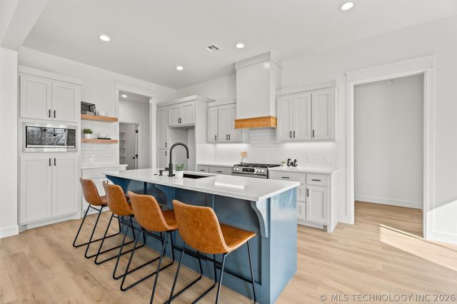 145 S 427 Road, Pryor, OK 74361