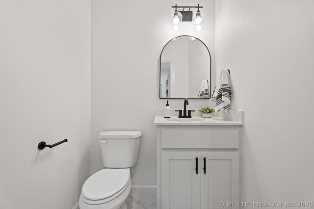 145 S 427 Road, Pryor, OK 74361