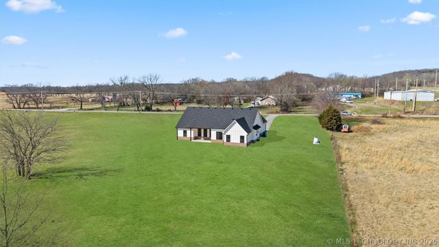 145 S 427 Road, Pryor, OK 74361