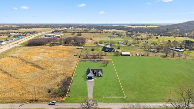 145 S 427 Road, Pryor, OK 74361