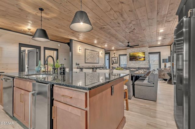 368 Rambling Creek Way, Sevierville, TN 37862