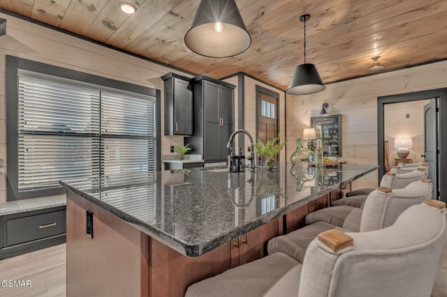 368 Rambling Creek Way, Sevierville, TN 37862