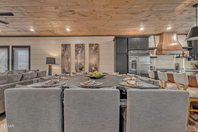 368 Rambling Creek Way, Sevierville, TN 37862