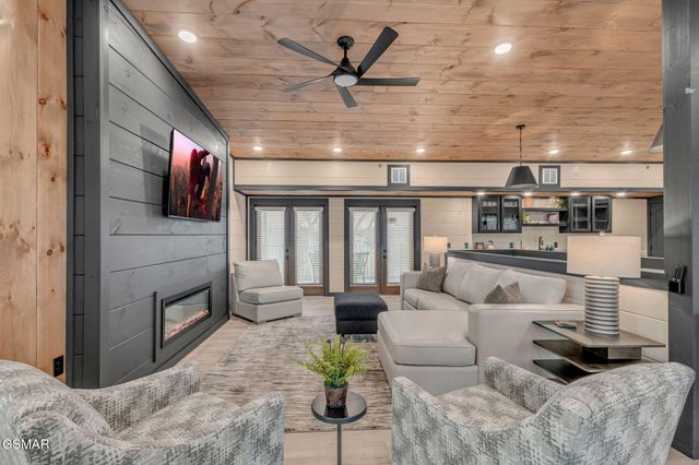 368 Rambling Creek Way, Sevierville, TN 37862