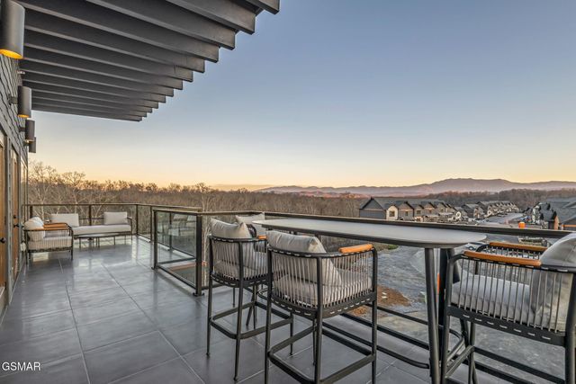 368 Rambling Creek Way, Sevierville, TN 37862