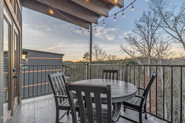 368 Rambling Creek Way, Sevierville, TN 37862