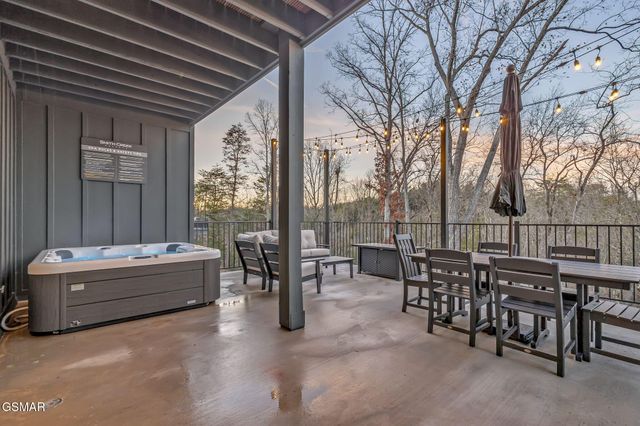 368 Rambling Creek Way, Sevierville, TN 37862