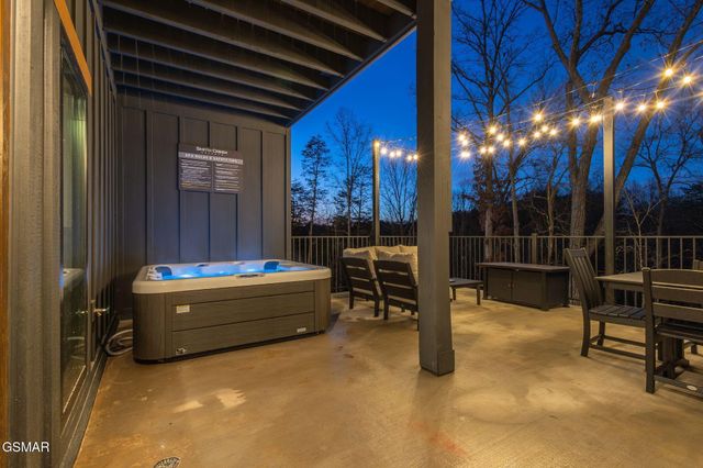 368 Rambling Creek Way, Sevierville, TN 37862