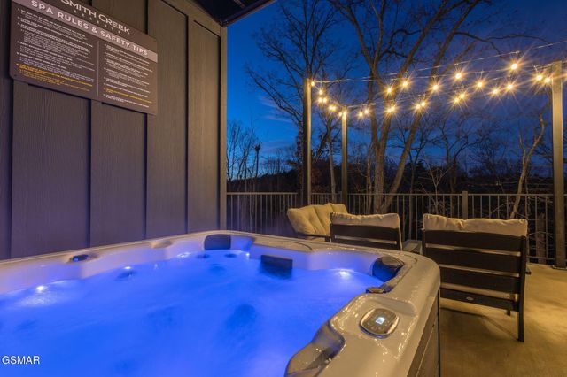 368 Rambling Creek Way, Sevierville, TN 37862