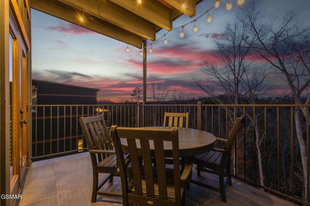 368 Rambling Creek Way, Sevierville, TN 37862