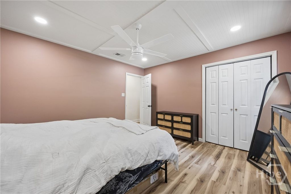 Image 19 of property listing at 352 Sandpiper Road, Richmond Hill, GA 31324