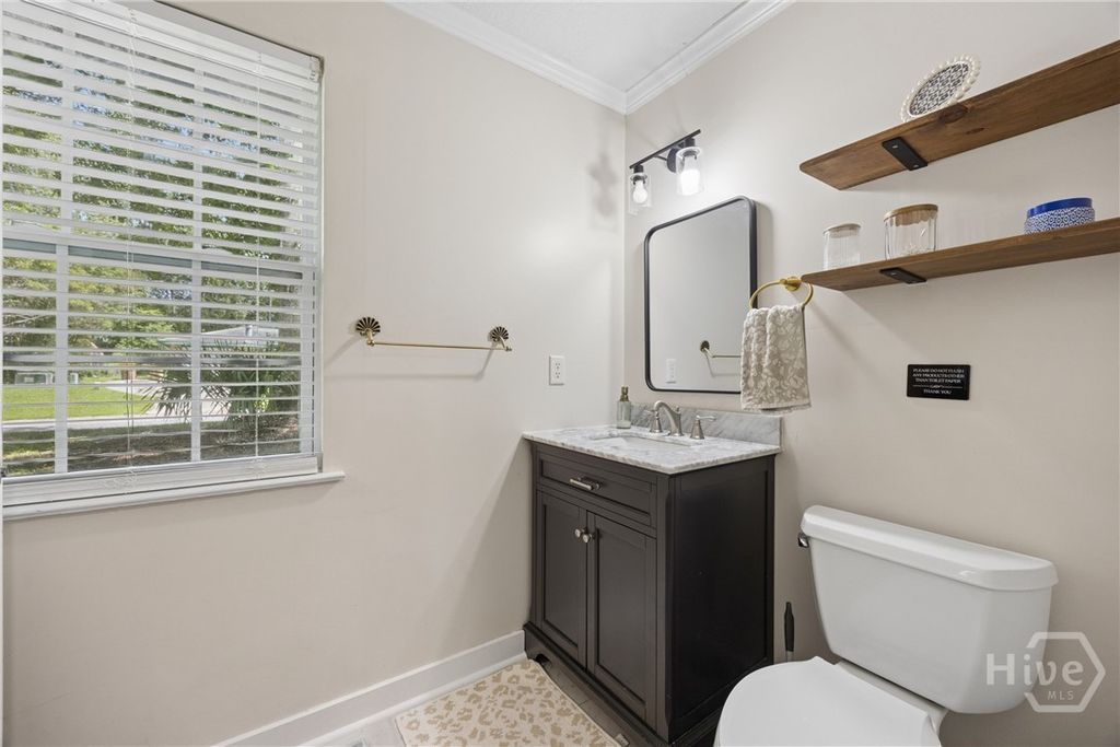 Image 20 of property listing at 352 Sandpiper Road, Richmond Hill, GA 31324