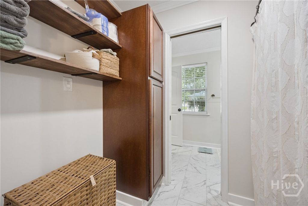 Image 21 of property listing at 352 Sandpiper Road, Richmond Hill, GA 31324