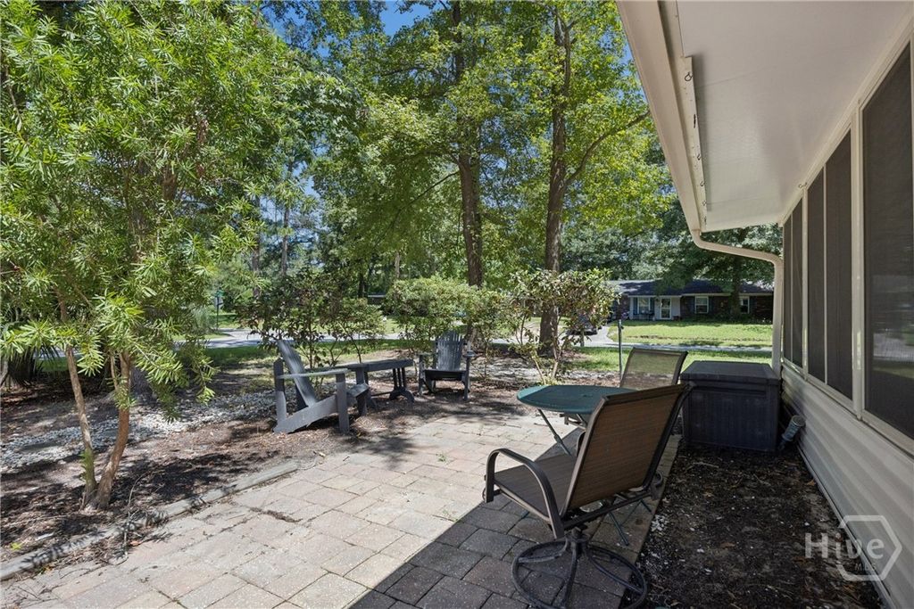 Image 27 of property listing at 352 Sandpiper Road, Richmond Hill, GA 31324