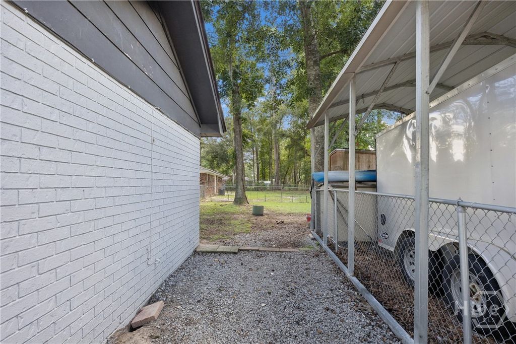 Image 28 of property listing at 352 Sandpiper Road, Richmond Hill, GA 31324