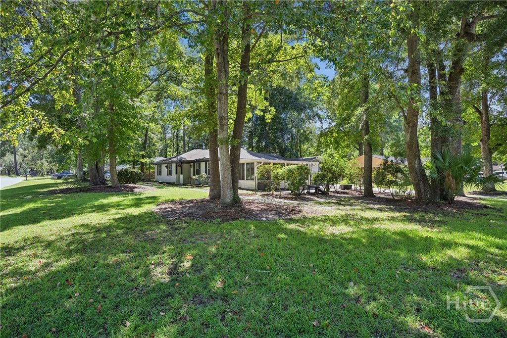 Image 34 of property listing at 352 Sandpiper Road, Richmond Hill, GA 31324