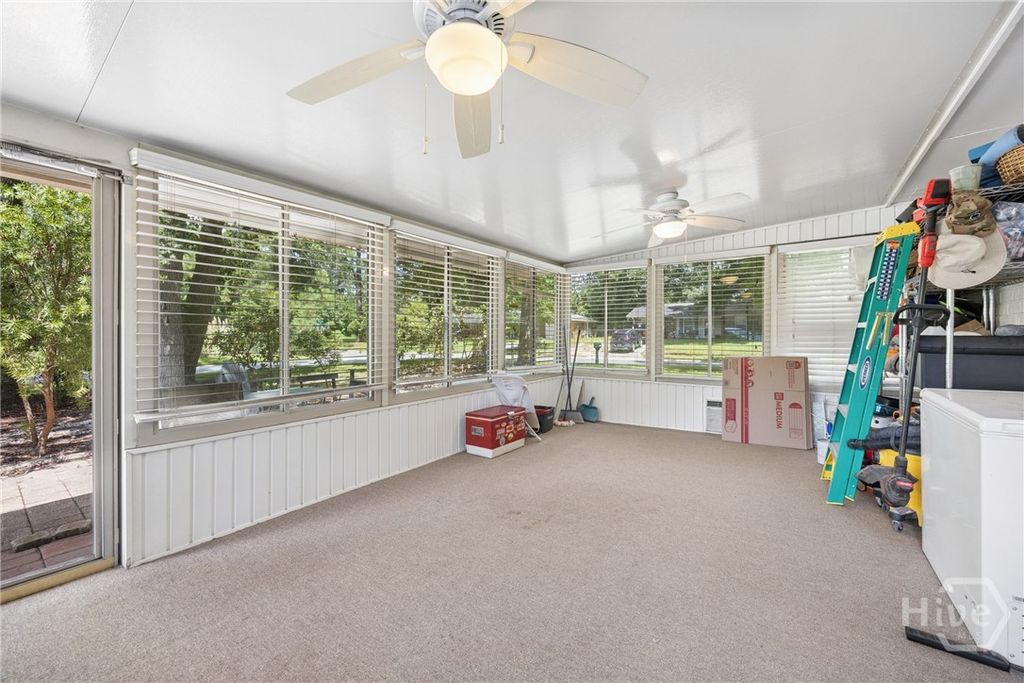 Image 5 of property listing at 352 Sandpiper Road, Richmond Hill, GA 31324