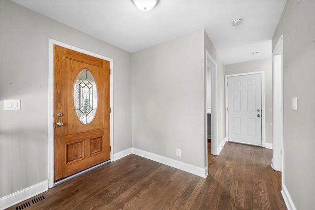 5406 W Valley Drive, Richmond, IL 60071