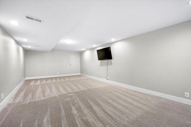 5406 W Valley Drive, Richmond, IL 60071