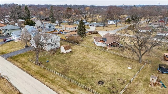 5406 W Valley Drive, Richmond, IL 60071