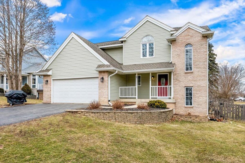 5406 W Valley Drive, Richmond, IL 60071