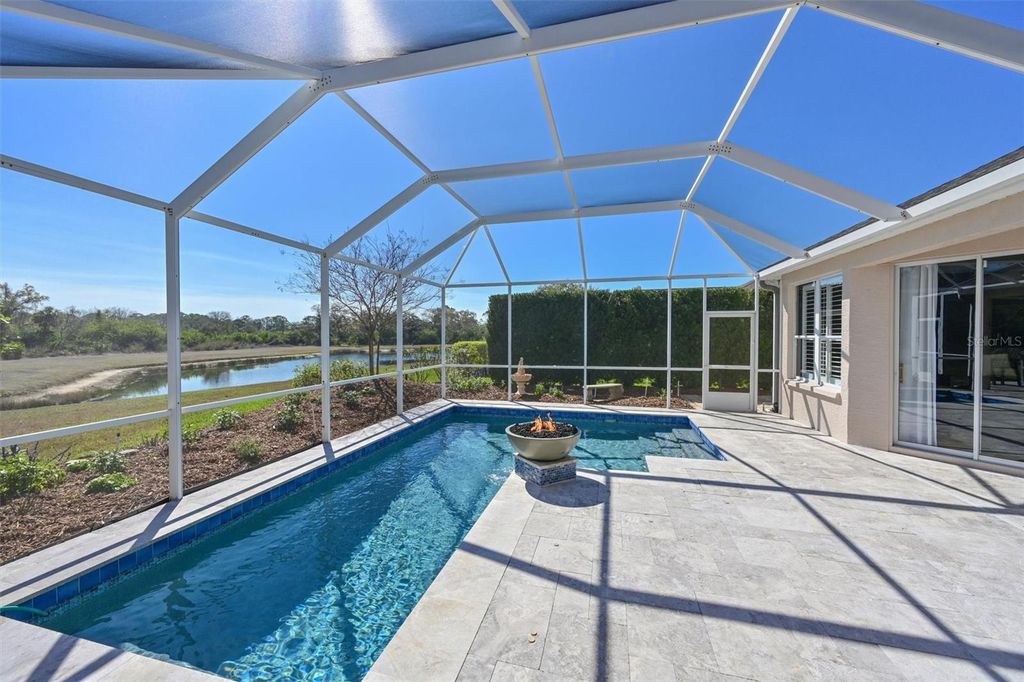 Image 23 of property listing at 12246 CLUBHOUSE DRIVE, Lakewood Ranch, FL 34202