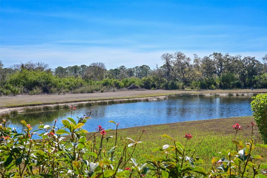 Image 37 of property listing at 12246 CLUBHOUSE DRIVE, Lakewood Ranch, FL 34202