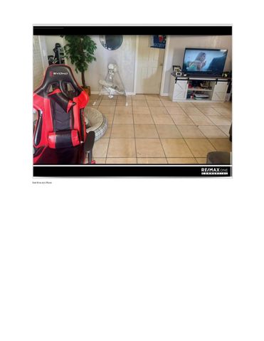 321W W Minarets Ave # A-B # B, Fresno, CA 93650