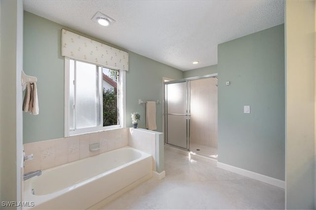 4198 Royal Wood BLVD, Naples, FL 34112