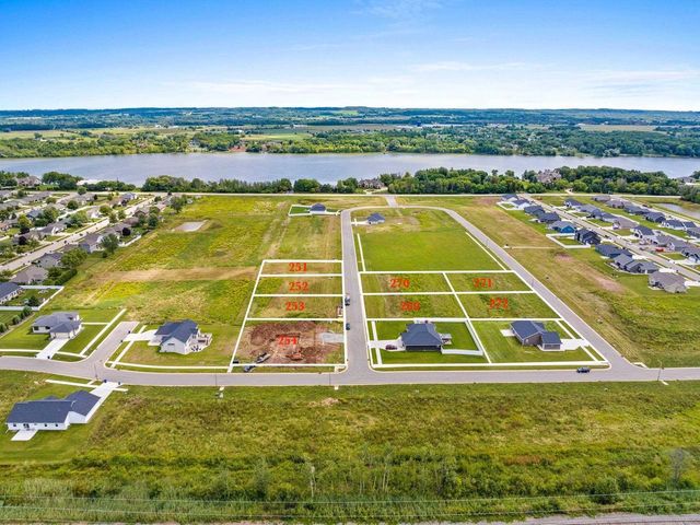 400 BATTERY AVENUE, De Pere, WI 54115