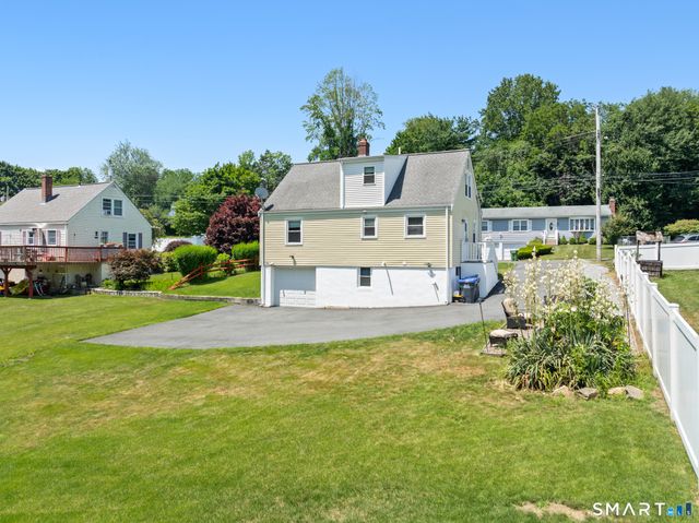 30 Lansing Avenue, Trumbull, CT 06611