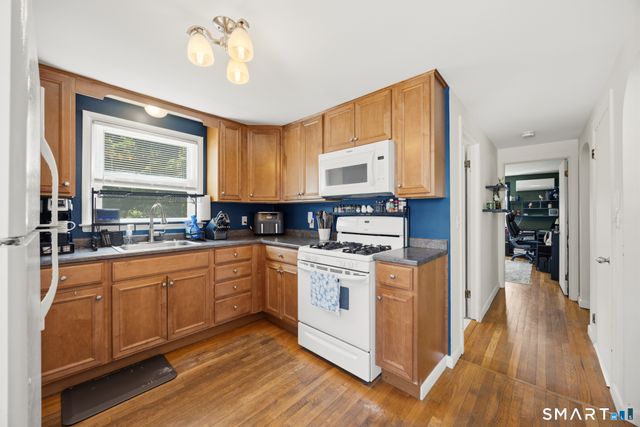 30 Lansing Avenue, Trumbull, CT 06611