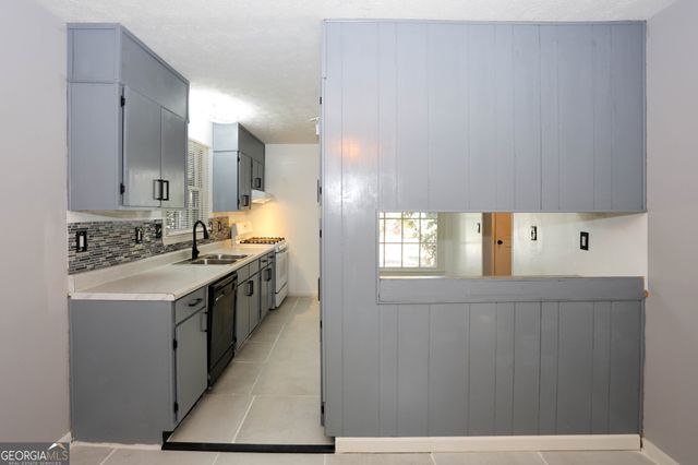 512 Rockborough Terrace, Stone Mountain, GA 30083