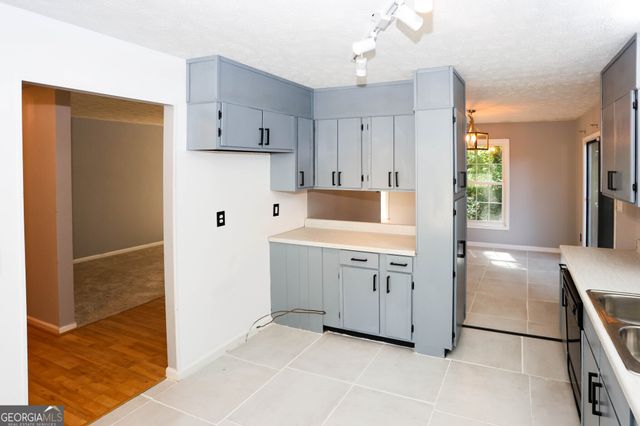 512 Rockborough Terrace, Stone Mountain, GA 30083