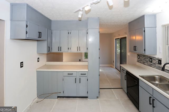 512 Rockborough Terrace, Stone Mountain, GA 30083