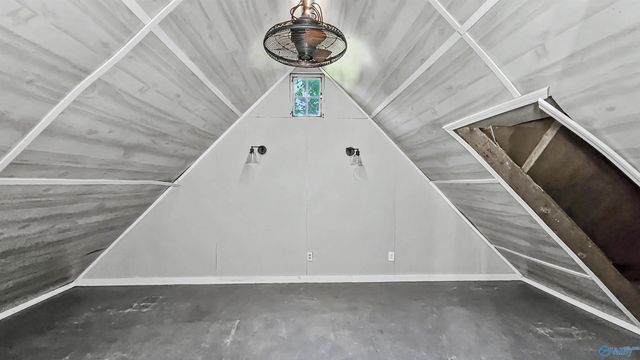 411 Bell Point Road, Laceys Spring, AL 35754