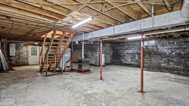 411 Bell Point Road, Laceys Spring, AL 35754