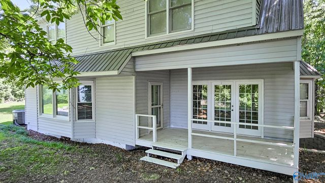 411 Bell Point Road, Laceys Spring, AL 35754