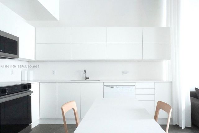 133 NE 2nd Ave 1608, Miami, FL 33132