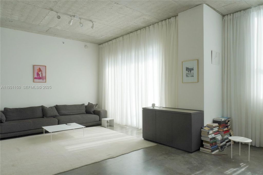 133 NE 2nd Ave 1608, Miami, FL 33132