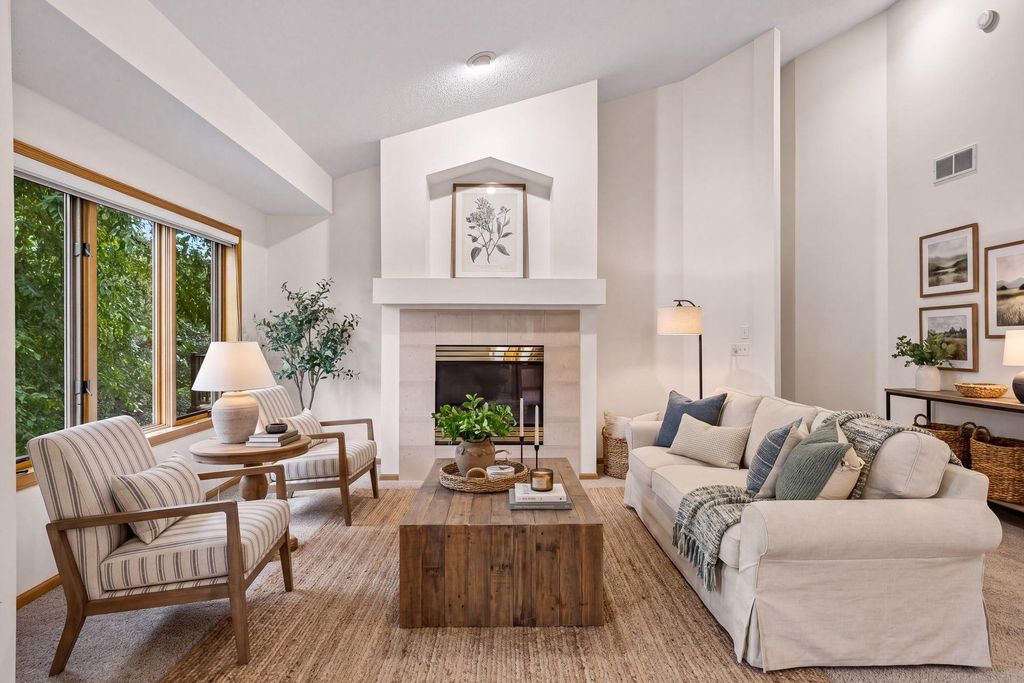 13028 Garvin Brook Lane, Apple Valley, MN 55124 — photo 3