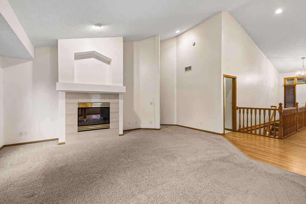 13028 Garvin Brook Lane, Apple Valley, MN 55124 — photo 5
