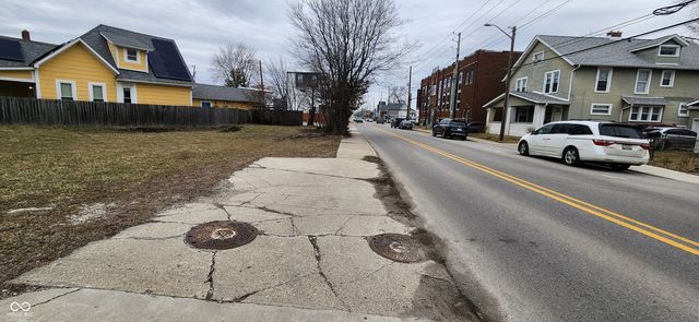 828 Shelby Street, Indianapolis, IN 46203