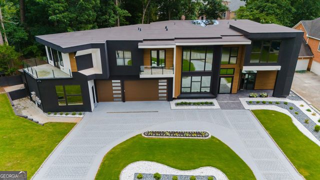 2401 NE Greenglade, Atlanta, GA 30345