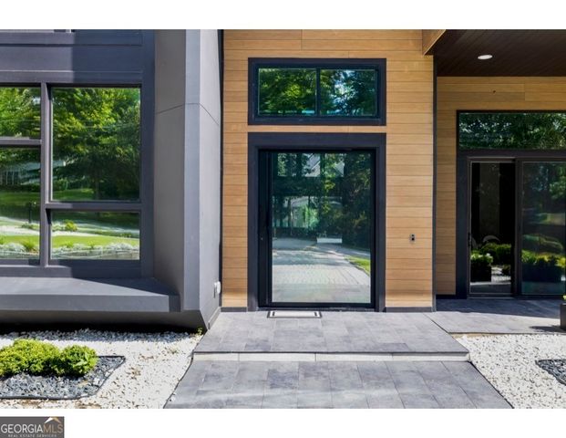 2401 NE Greenglade, Atlanta, GA 30345