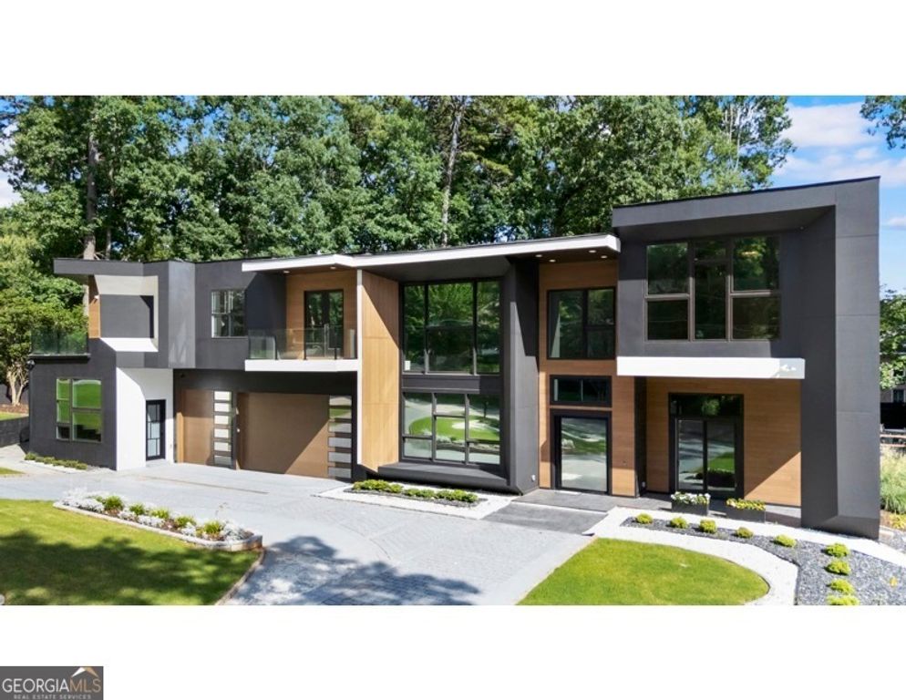 2401 NE Greenglade, Atlanta, GA 30345